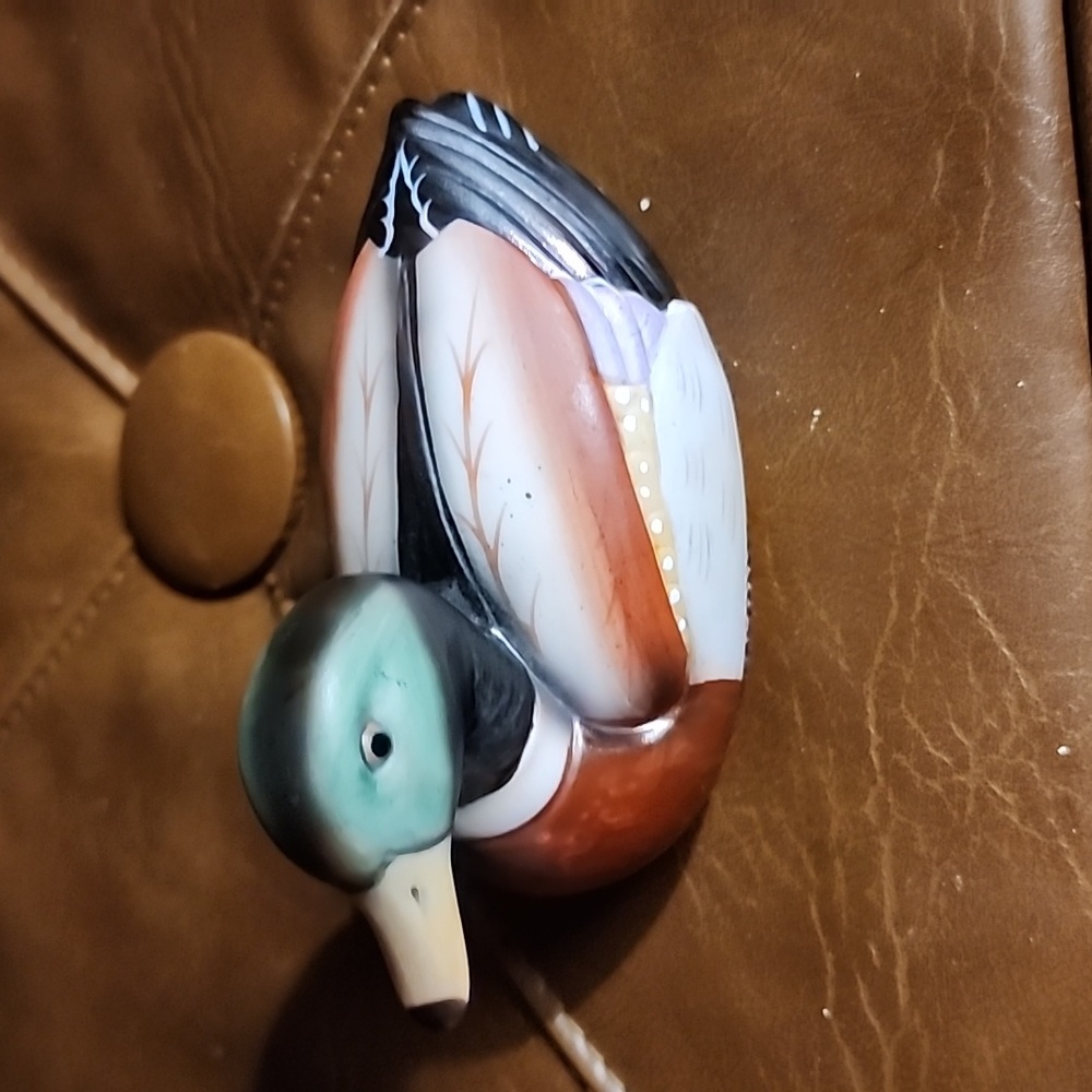 DUCK CERAMIC  UPHOLSTERY / CLOTHES HAIR AND  LINT REMOVER.